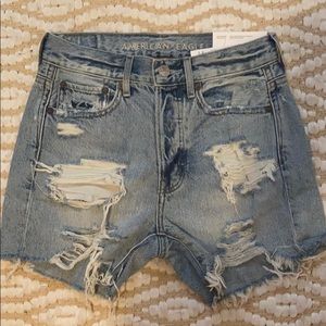 AE 90s boyfriend shorts